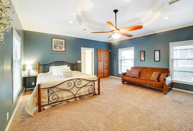 Waterfront Beaver Lake House W/ Deck & Fire Pit!