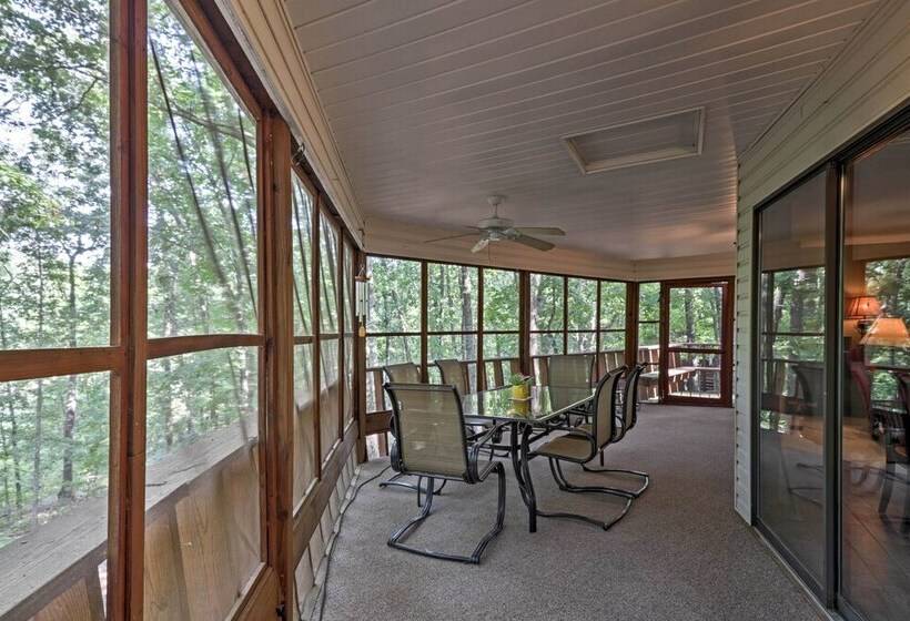 Waterfront Family Home W/ Deck, 5 Miles To Marina!