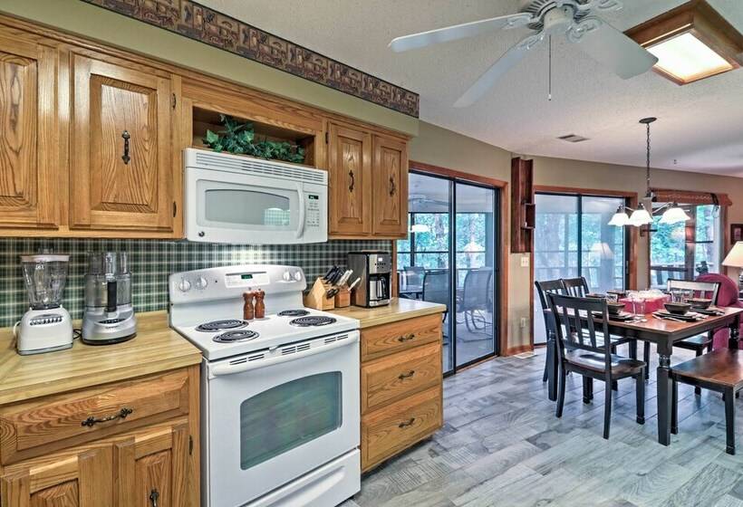 Waterfront Family Home W/ Deck, 5 Miles To Marina!