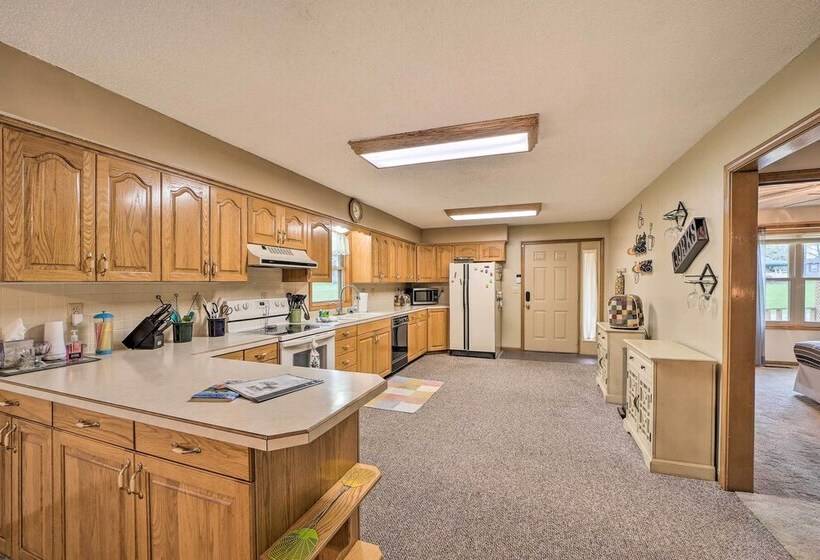 Kayaks & Boat Dock: Waterfront Home In Grove