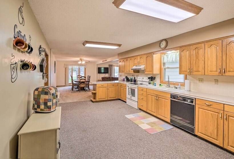 Kayaks & Boat Dock: Waterfront Home In Grove