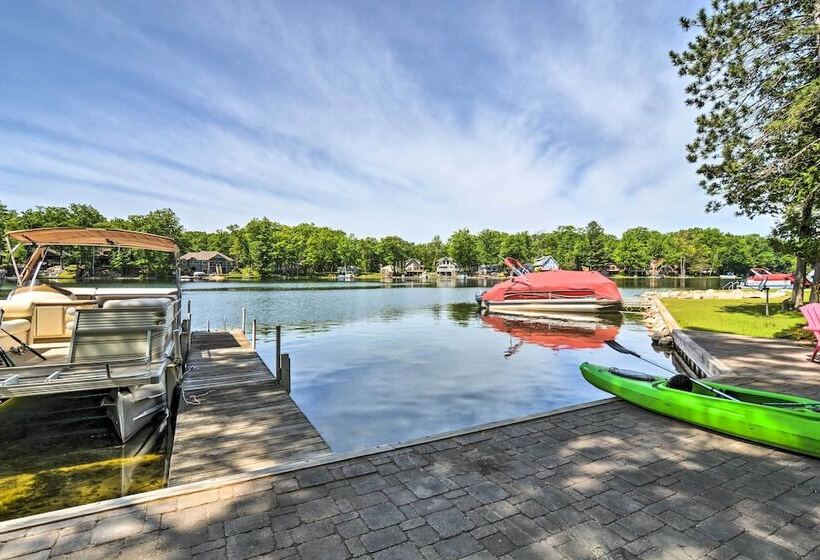Northern Michigan Lake House W/ Boat Dock + Kayaks