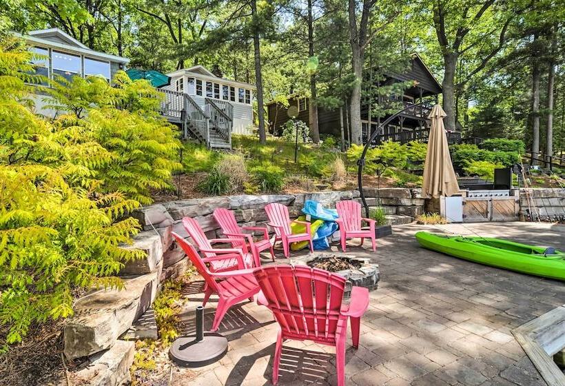 Northern Michigan Lake House W/ Boat Dock + Kayaks