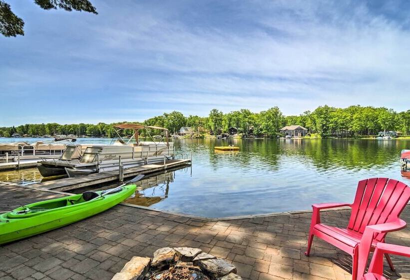 Northern Michigan Lake House W/ Boat Dock + Kayaks