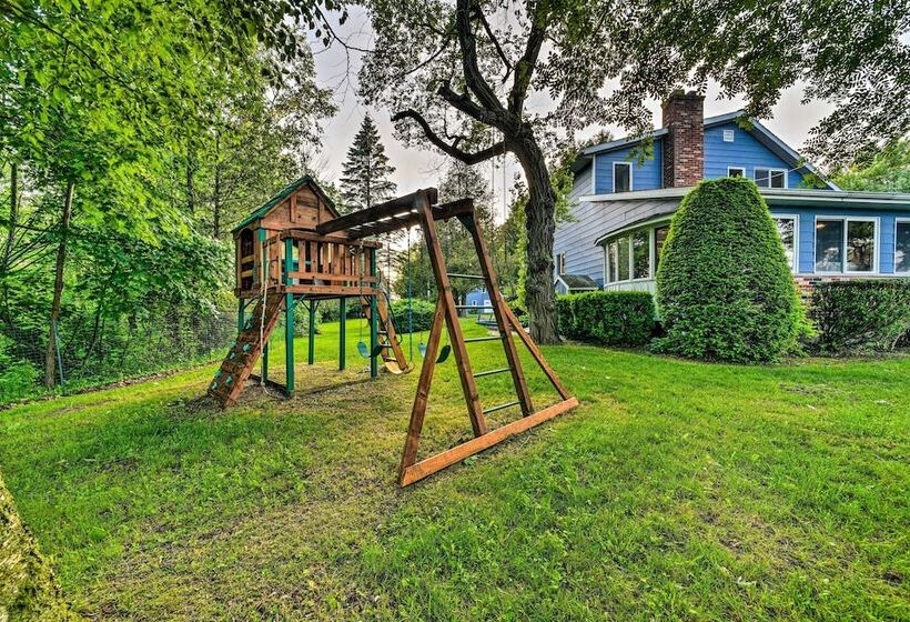 Waterfront Lake Huron Getaway: Private Beach!