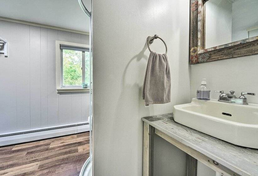 Waterfront Lake Huron Getaway: Private Beach!