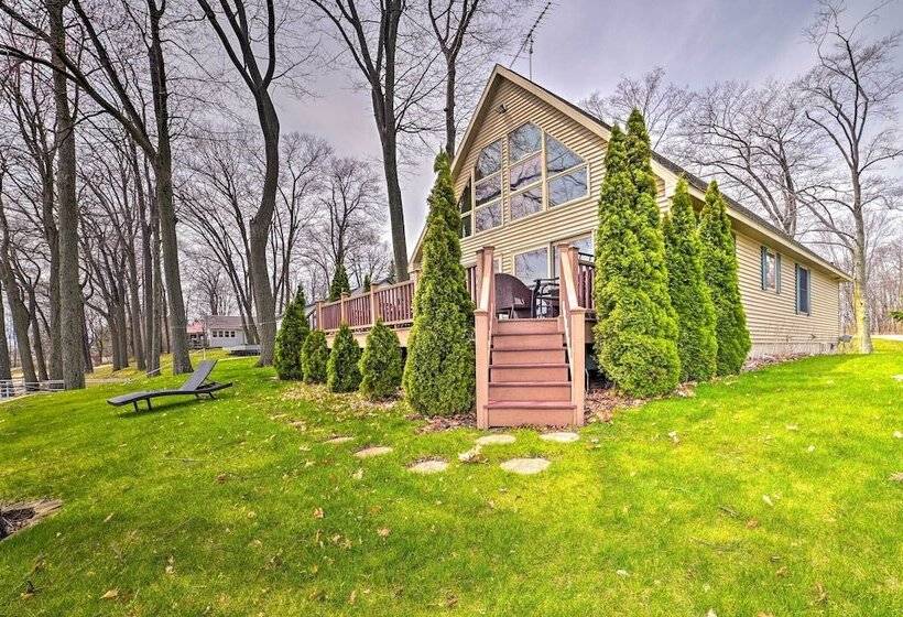 Waterfront Lake Huron Home   Private Beach!