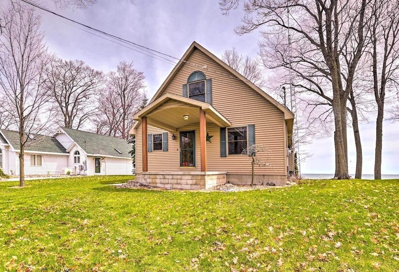 Waterfront Lake Huron Home   Private Beach!