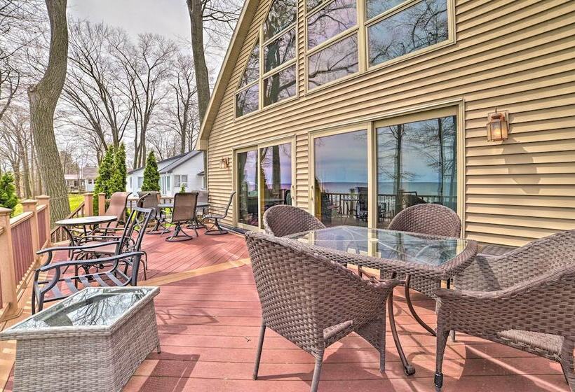 Waterfront Lake Huron Home   Private Beach!