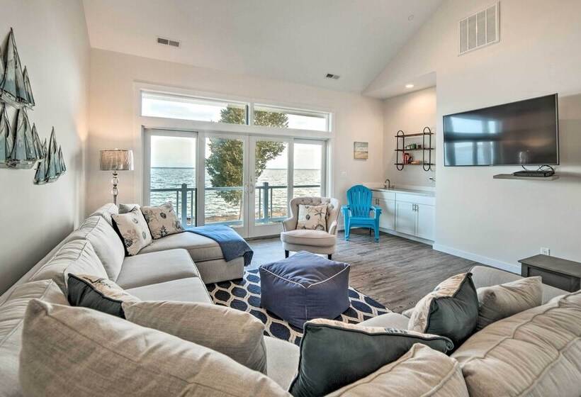 Waterfront Scotland Beach Retreat W/ Private Beach