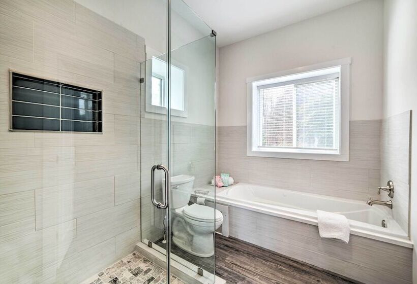 Waterfront Scotland Beach Retreat W/ Private Beach