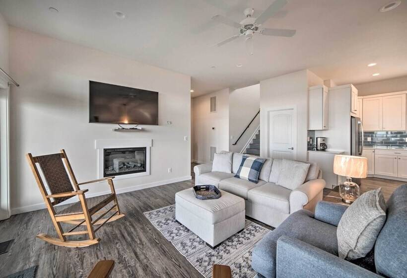 Waterfront Scotland Beach Retreat W/ Private Beach