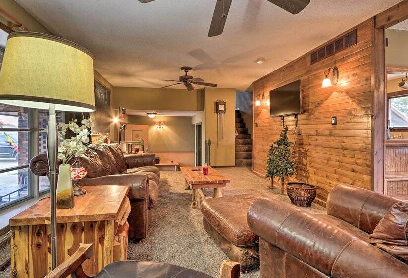 Wildlife Lodge  Columbia Retreat Off I 70!