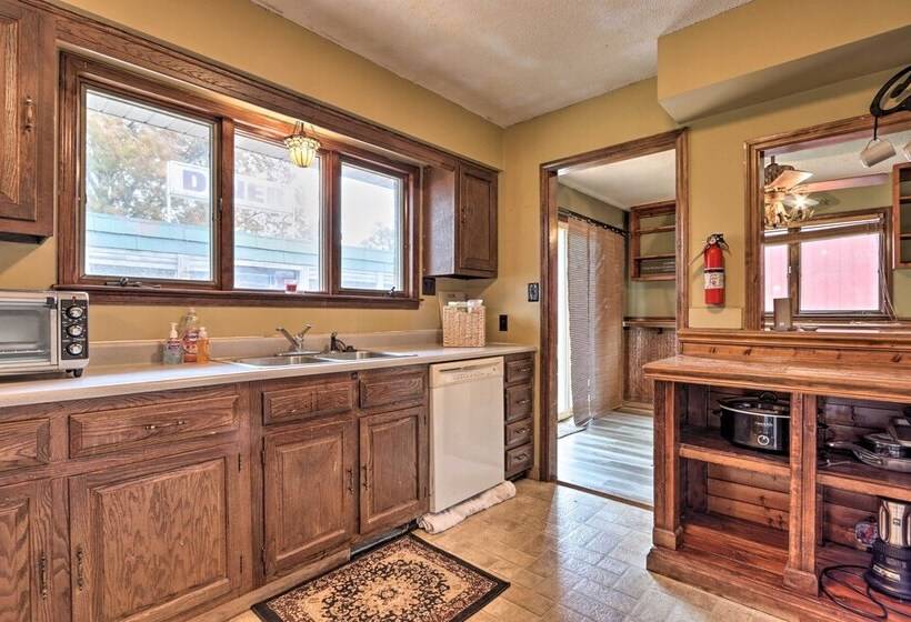 Wildlife Lodge  Columbia Retreat Off I 70!