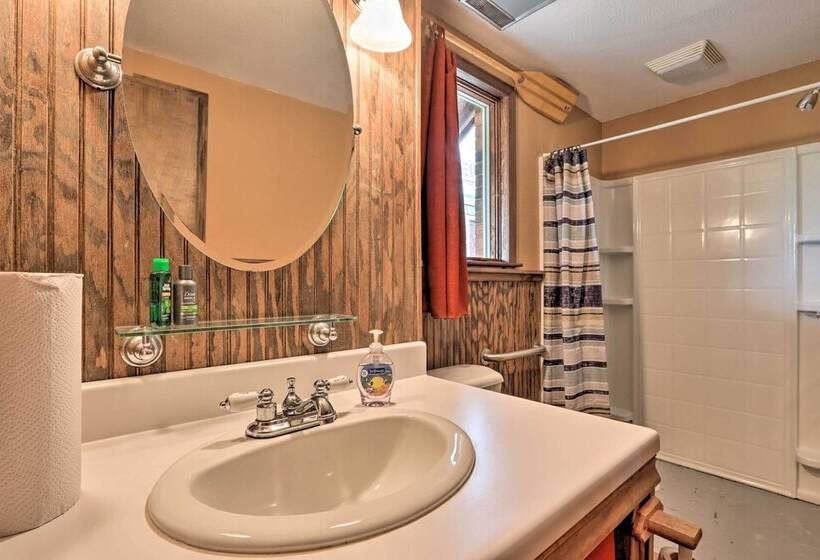 Wildlife Lodge  Columbia Retreat Off I 70!