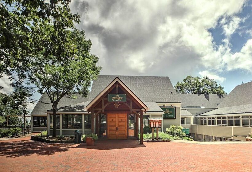 Wintergreen Home W/ Deck   Near Skiing & Hiking!