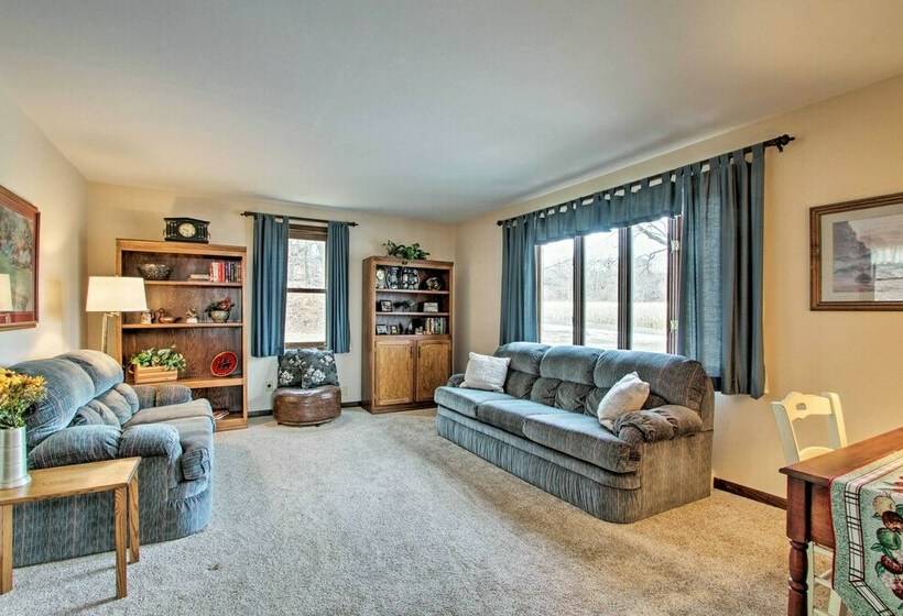 Wisconsin River Valley Farmhouse: Fire Pit & View