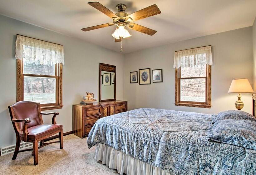 Wisconsin River Valley Farmhouse: Fire Pit & View