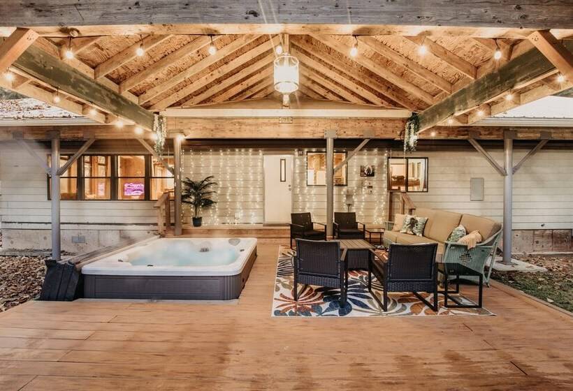 42mf   Wifi   Hot Tub   Bbq