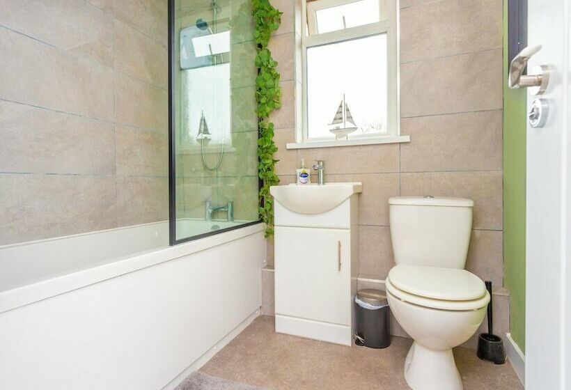 4bd Portrush Home For The Whole Family