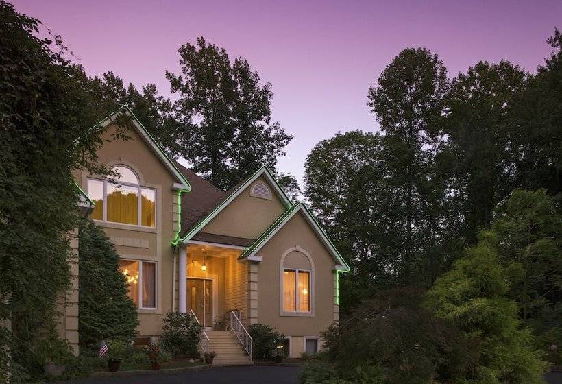 Cherry Valley Manor Luxury Bed And Breakfast