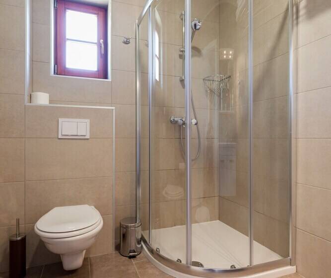 مبيت وإفطار Green Lakes House 2