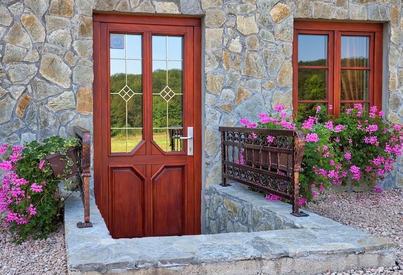 مبيت وإفطار Green Lakes House 2