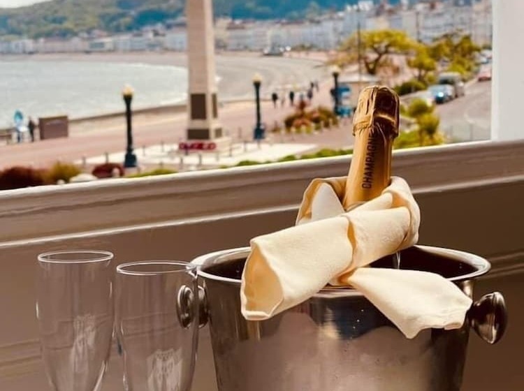 ベッドアンドブレックファースト Lawton & Lauriston Court