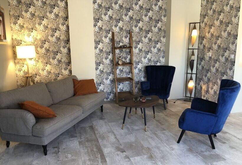 مبيت وإفطار Maison De Midi