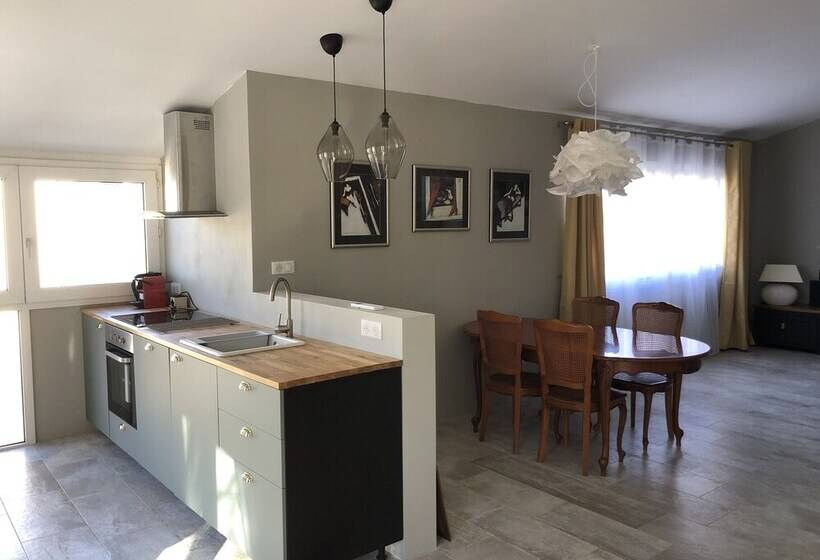 مبيت وإفطار Maison De Midi