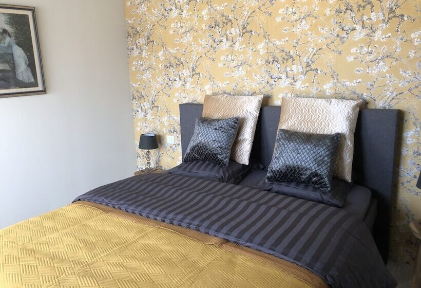 مبيت وإفطار Maison De Midi