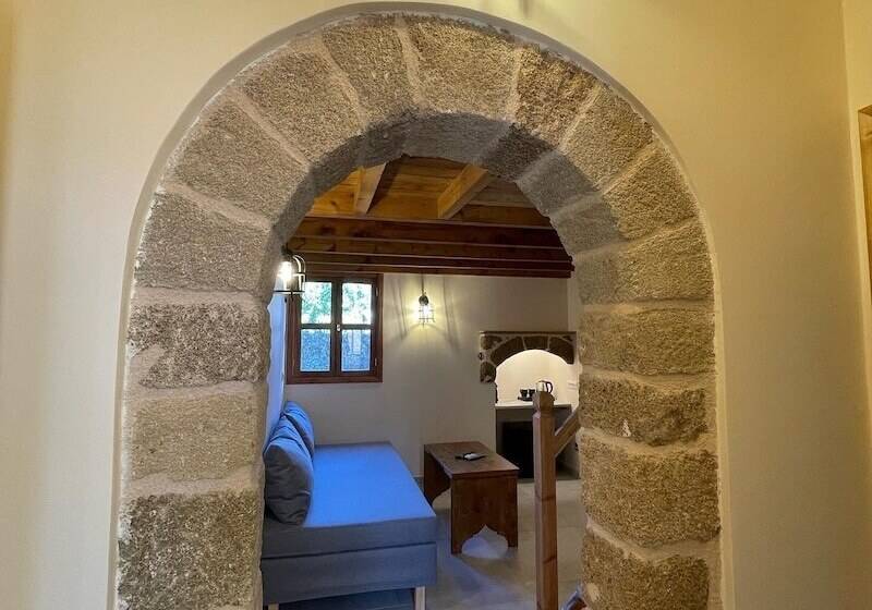 تختخواب و صبحانه Midgard Suites   Medieval Town