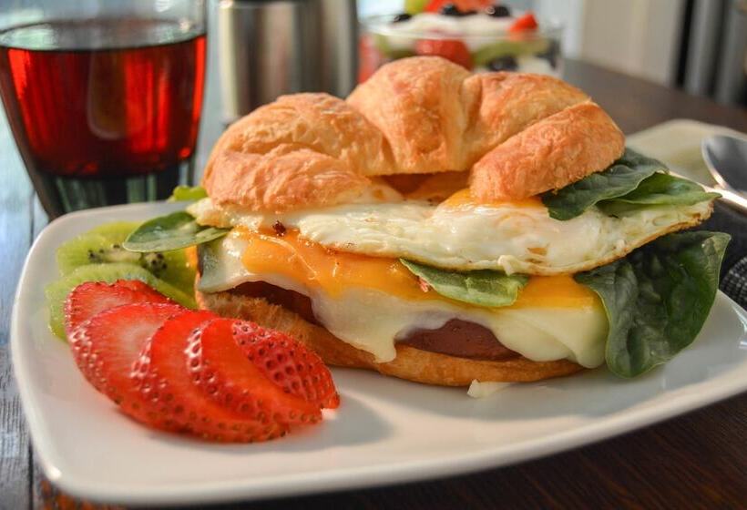 住宿加早餐 St Francis Cottage