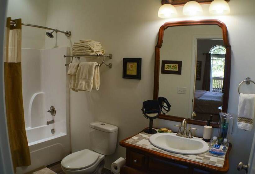 住宿加早餐 St Francis Cottage