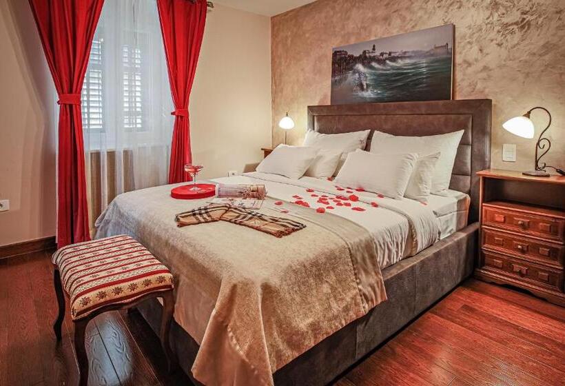 Bed and Breakfast Theatre Luxury Rooms