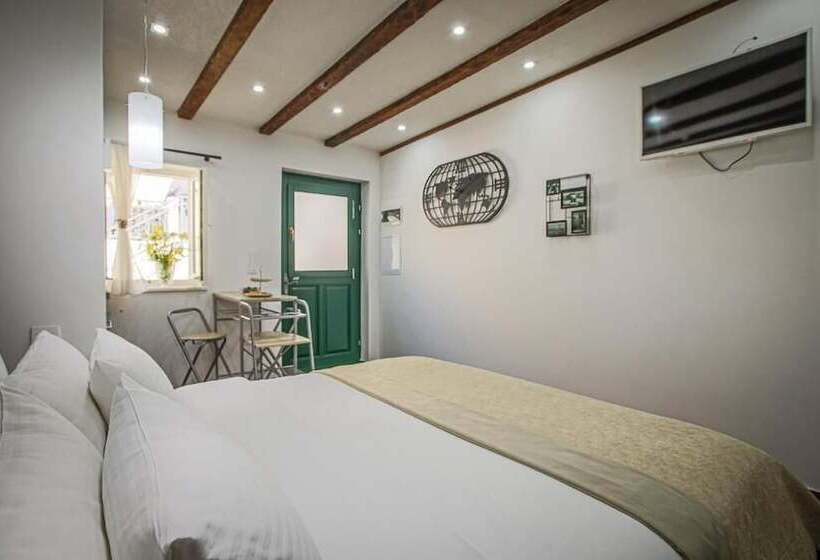 Bed and Breakfast Theatre Luxury Rooms