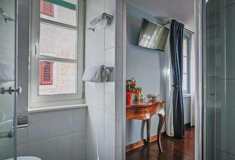 Bed and Breakfast Theatre Luxury Rooms