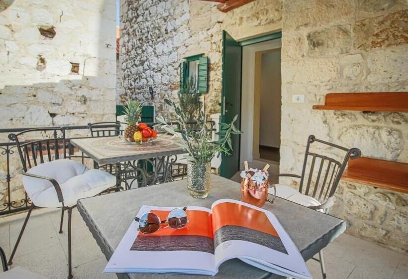 Bed and Breakfast Theatre Luxury Rooms