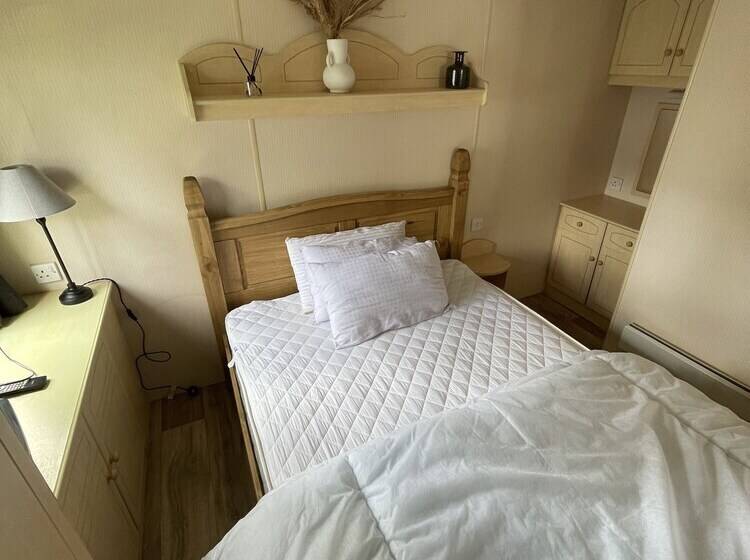 Great 8 Berth Caravan For Hire In Skegness Ref 33069f