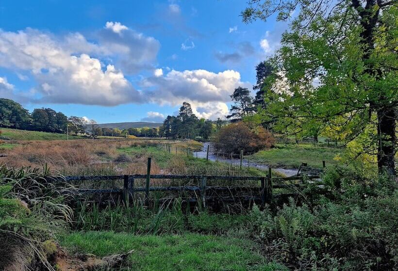 Colleton Cottage At Lovelady Shield