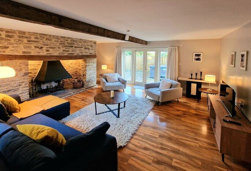 Colleton Cottage At Lovelady Shield