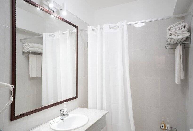 Coral La Quinta Park Suites