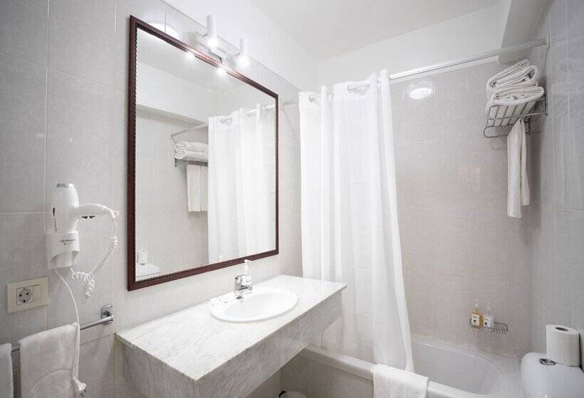 Coral La Quinta Park Suites