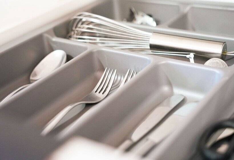 Coral La Quinta Park Suites