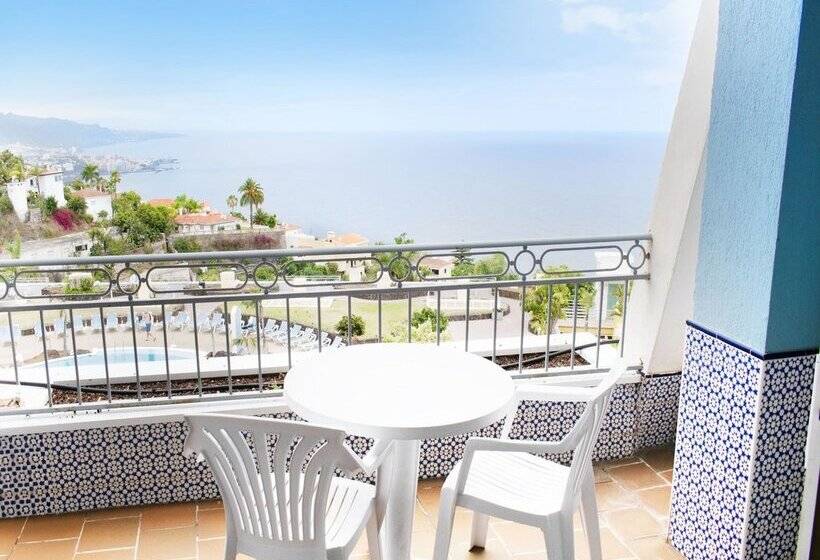 Coral La Quinta Park Suites