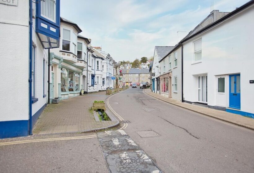 Fantastic 1bd Hideaway, 2 Minutes To The Sea