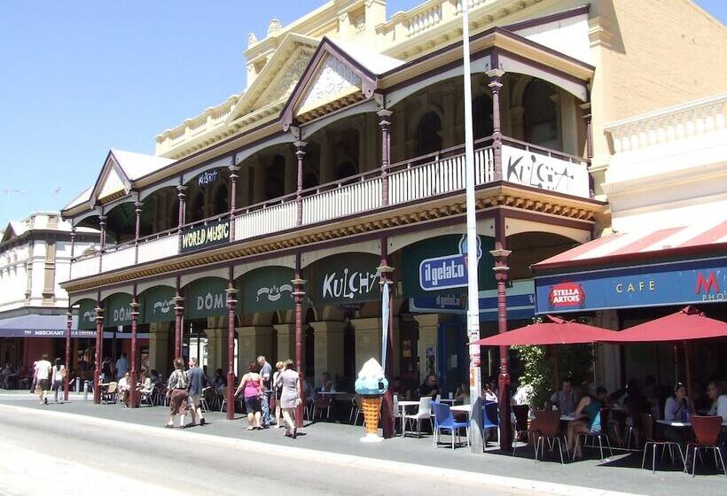 Fremantle Harbourside Luxury Apartments