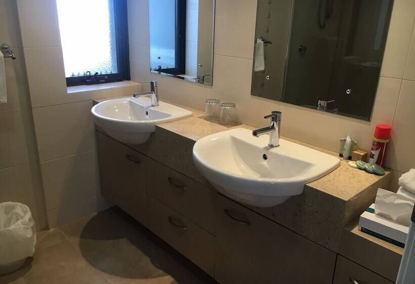 Fremantle Harbourside Luxury Apartments