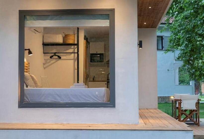 Gkaras Camp & Apartments