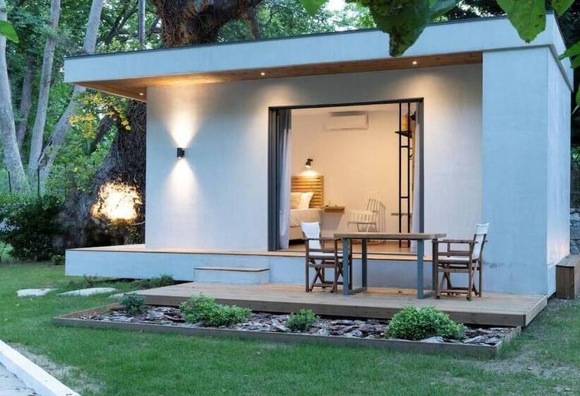 Gkaras Camp & Apartments